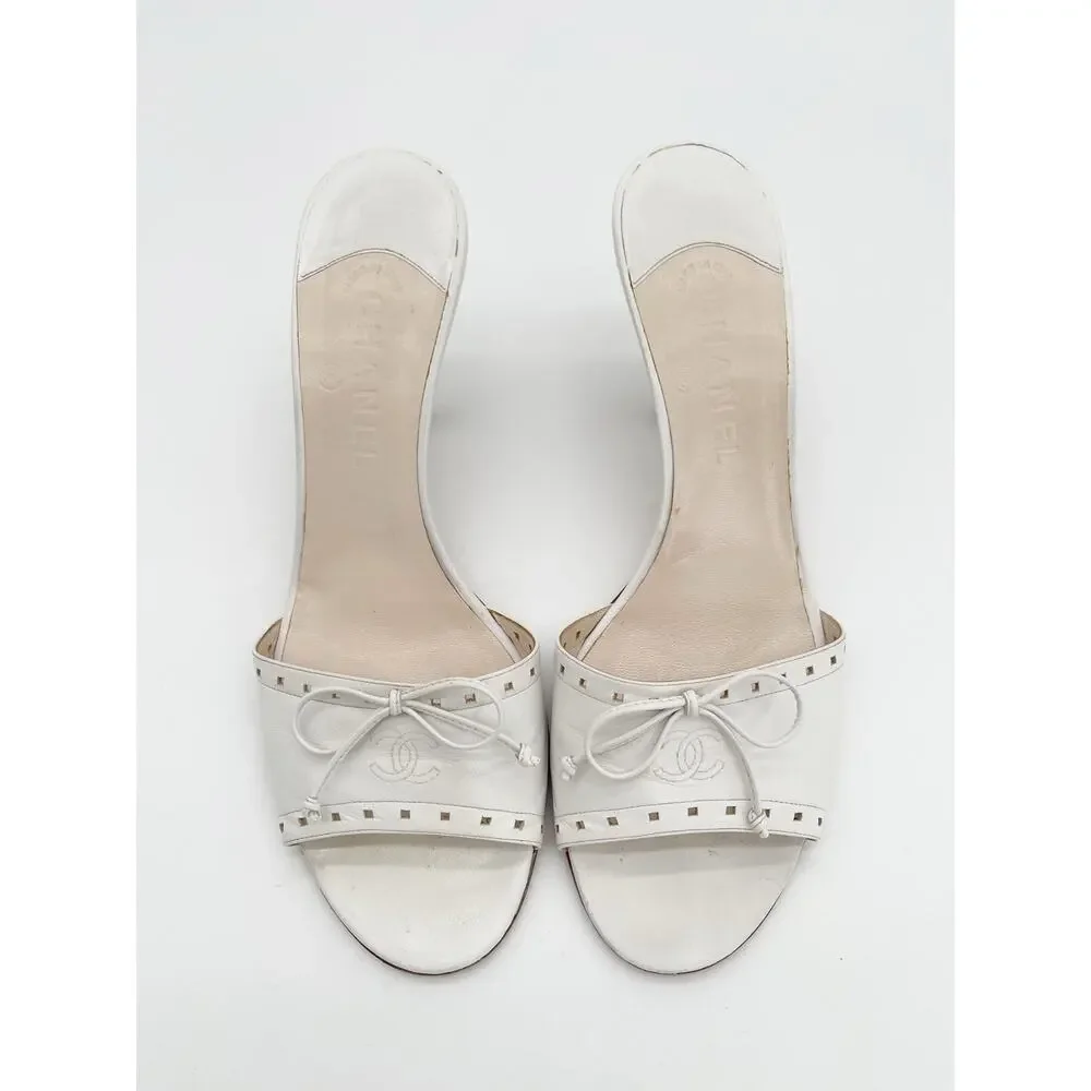 CHANEL vintage white